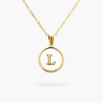 Collar Letra Acero Inoxidable 15 mm. Madre Perla 0020 - L