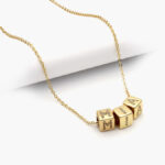 Nombre Personalizado Chapa de Oro Letras Cubo - 9 Iniciales