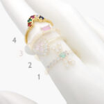 Anillo Chapa de Oro Zirconias Colores 0937