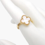 Anillo Acero Inoxidable Flor Madre Perla 0396