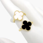 Anillo Flor Esmalte Chapa de Oro 1135