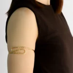 Brazalete de Brazo Ajustable Chapa de Oro 752