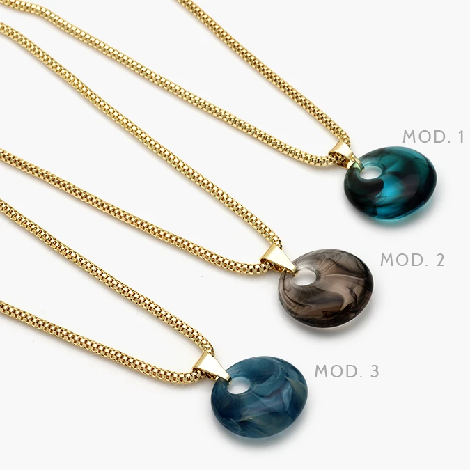 CTD0751 Collar Acrílico Resina Azul y Negro Chapa de Oro 751 - Imagen 1
